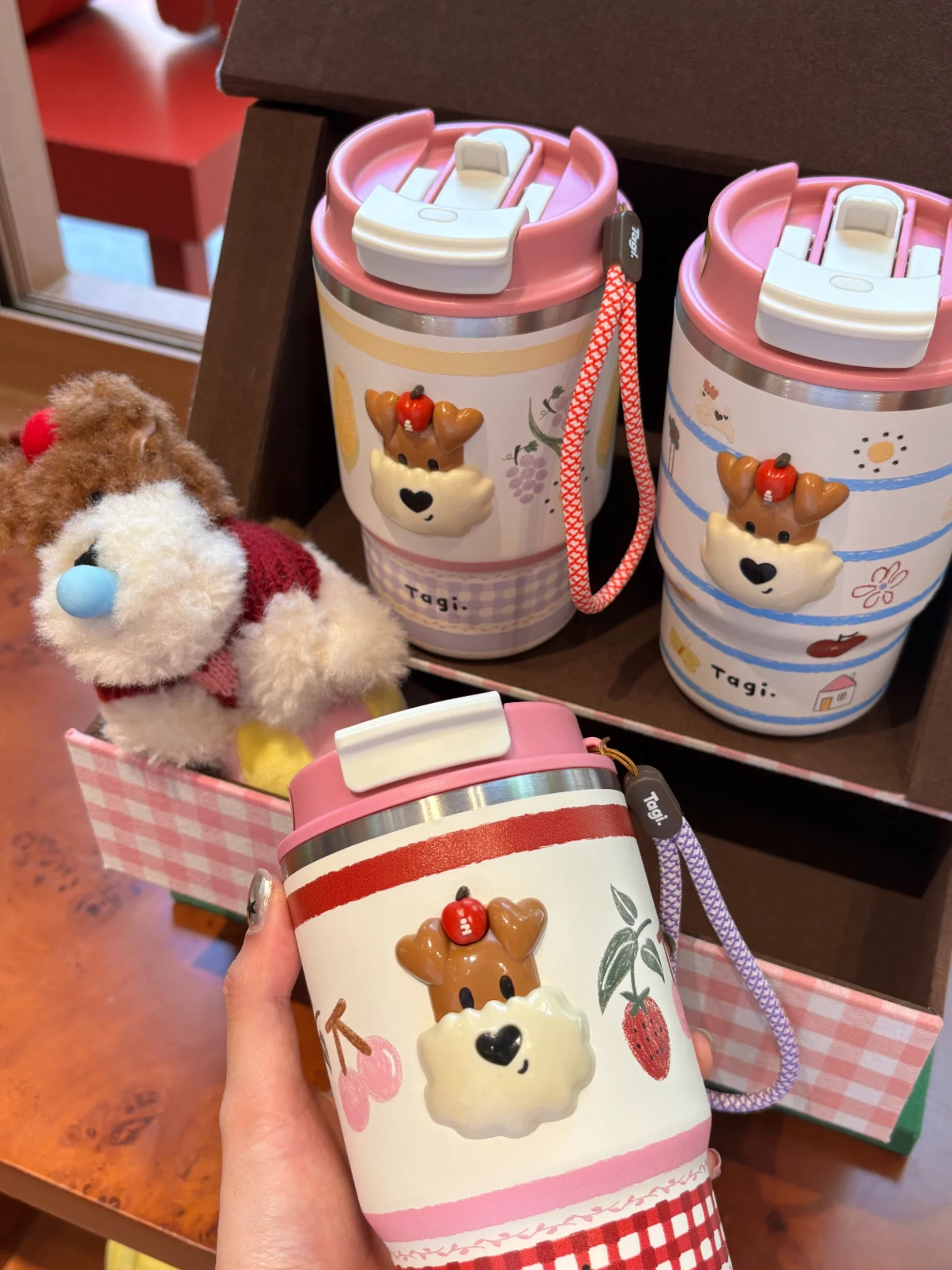 Tagi Double Drink Portable Handheld Stainless Steel Insulated Cooling Cup Beverage Water Bottle with PP Material Lid Gift Box