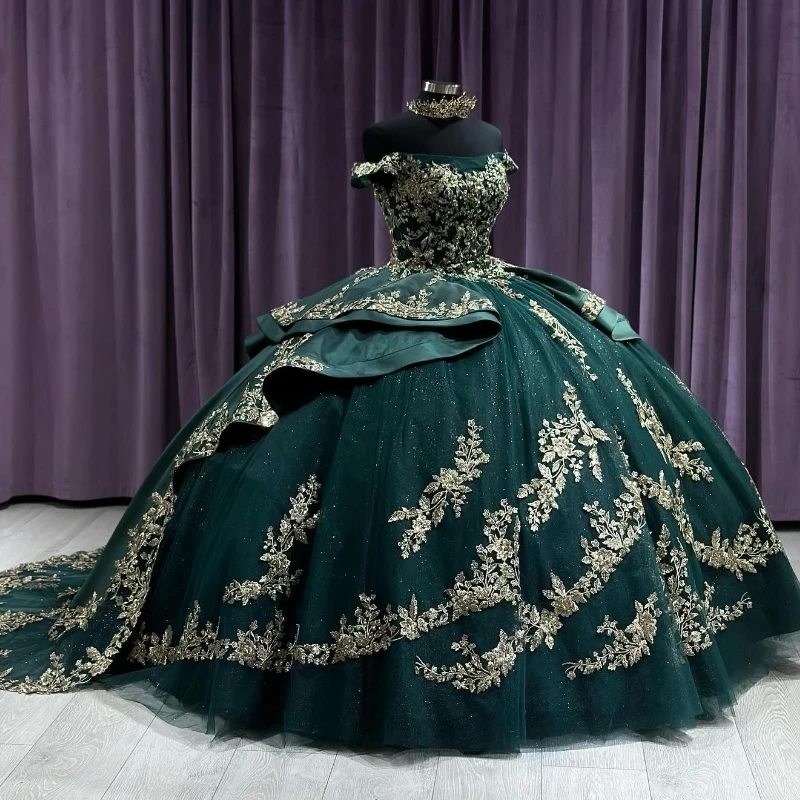 

Blackish Green Ball Gown Quinceanera Dresses 2024 Off The Shoulder Princess Gold Lace Applique Birthday Party Vestidos De 15Años