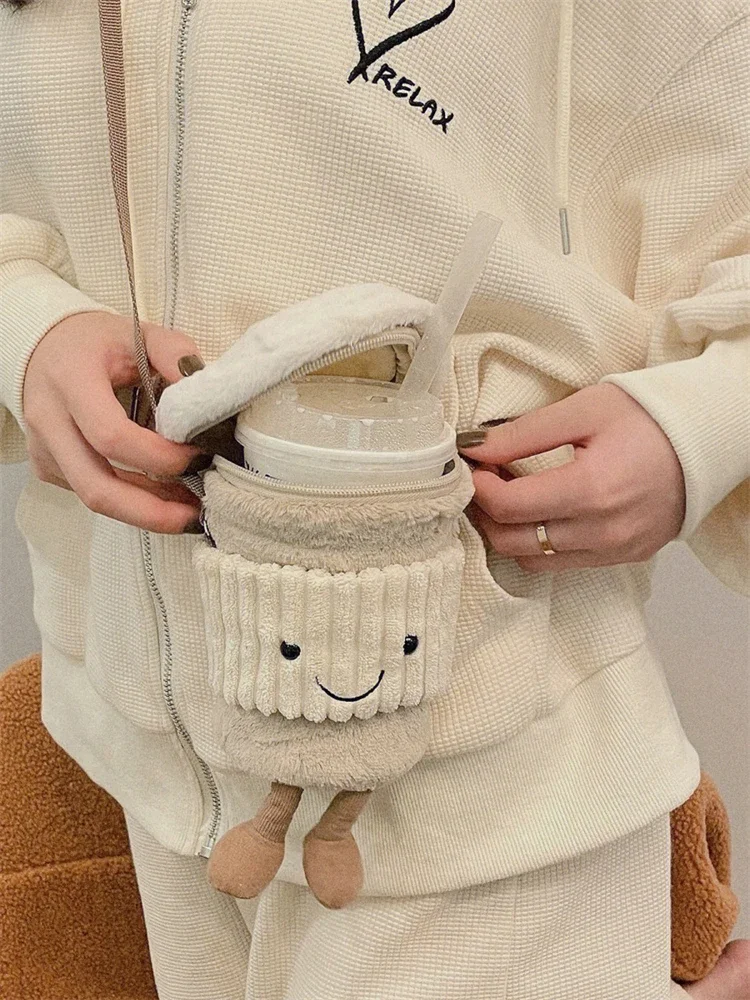 Replik Cartoon Kaffee Milch Tee Beutel Anhänger Plüsch Spielzeug Schlüsselbund Puppen Begleit Tassen Umhängetaschen Plüsch Weibliche Taschen – Detail 7