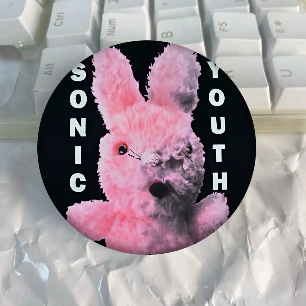 S-Sonic Youth Dirty Bunny Badges Round Badge Tinplate Coin Brooch Clothing Backpack Accessories Lapel Pin