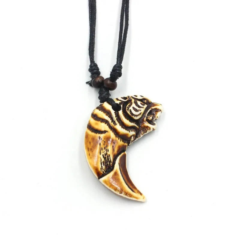 Coole Männer Frauen Harz geschnitzt Tiger Zahn Design Halskette Schmuck Unisex Punk Geschenk