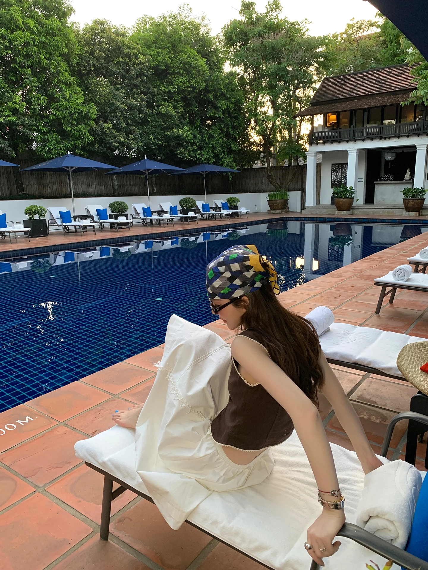 New White Ruffle He…