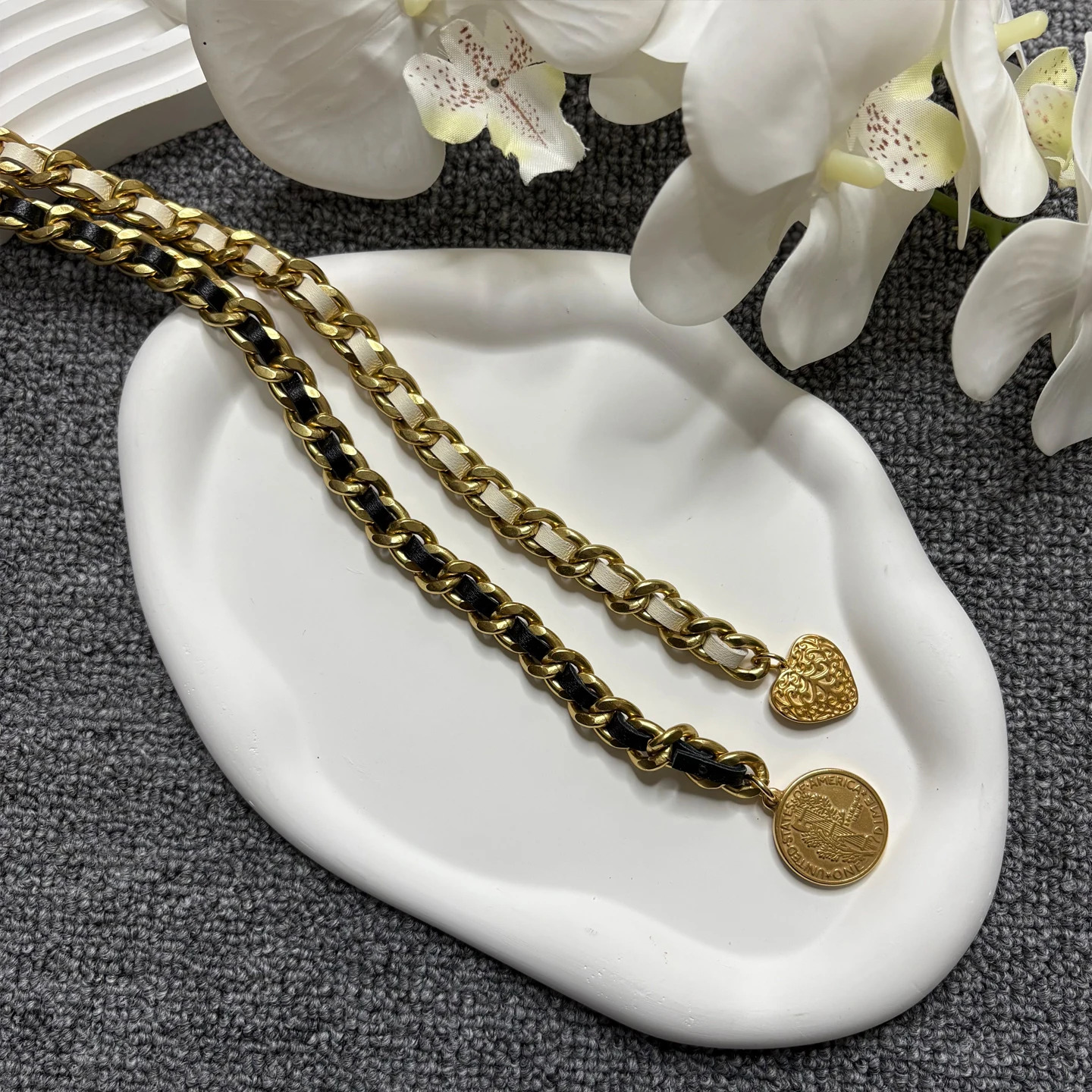 Designer waist chain women's sheepskin decorative dress belt metal peach heart Coin Pendant pearl strap chain