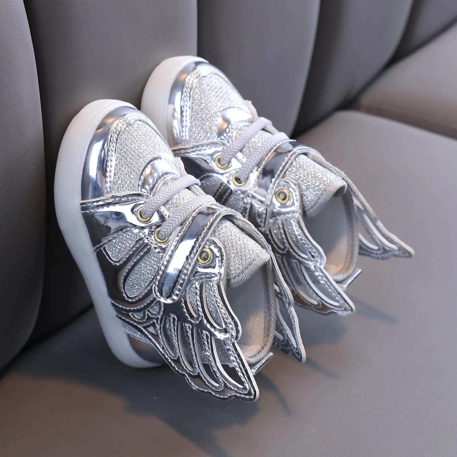 Fashion Wings Children Shoes Spring Glow Flashing Led Light Kids Korean Style Baby Boys Girls Sports Sneaker