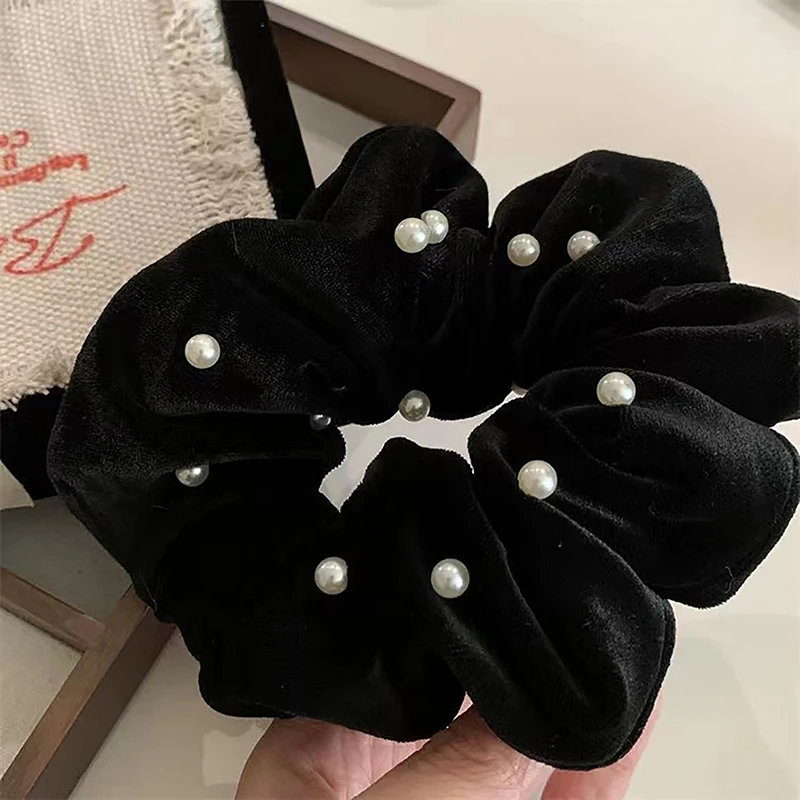 Scrunchies de veludo preto para mulheres, pérola vintage, elástico, laços elegantes, suporte de rabo de cavalo simples, laços na moda