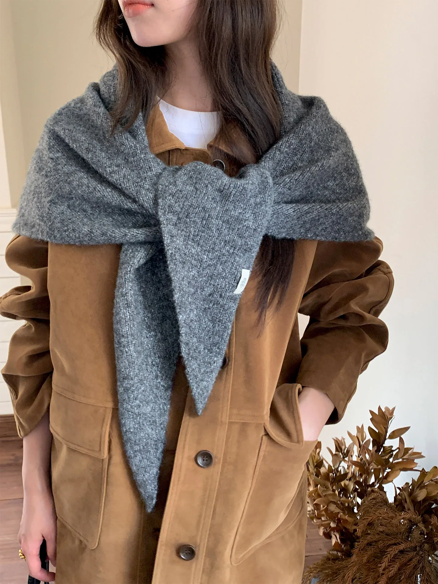 novo-2025-cachecol-triangular-de-trico-cinza-f-estilo-coreano-outono-inverno-com-toque-sofisticado-aquecedor-de-pe