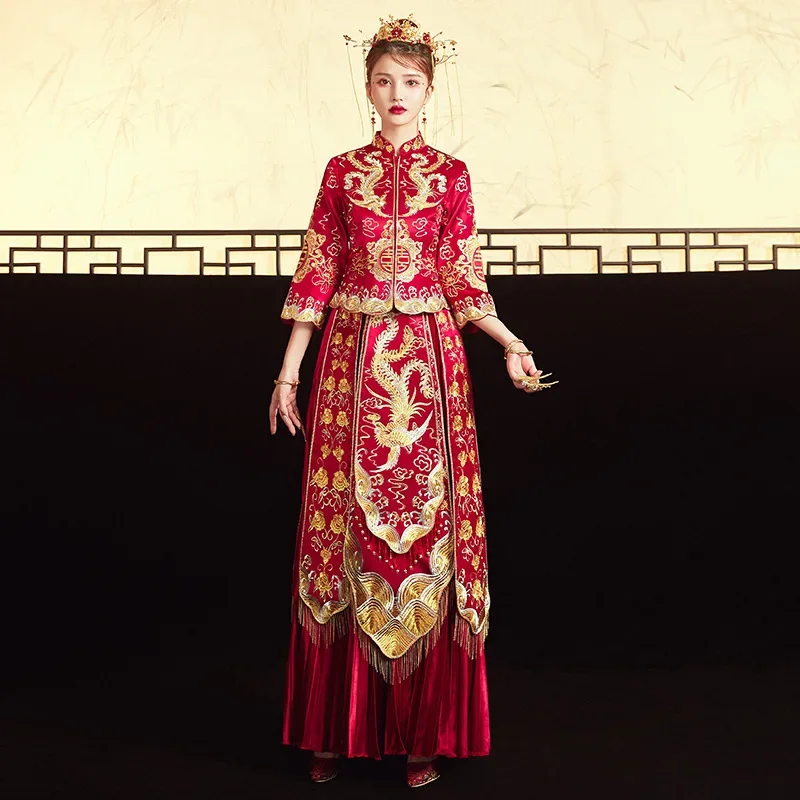 

2022 Chinese Wedding Dress Women Elegant Red Stand Collar Phoenix Embroidery Three-quarter Sleeve Xiuhe Clothing Retro Tang Suit