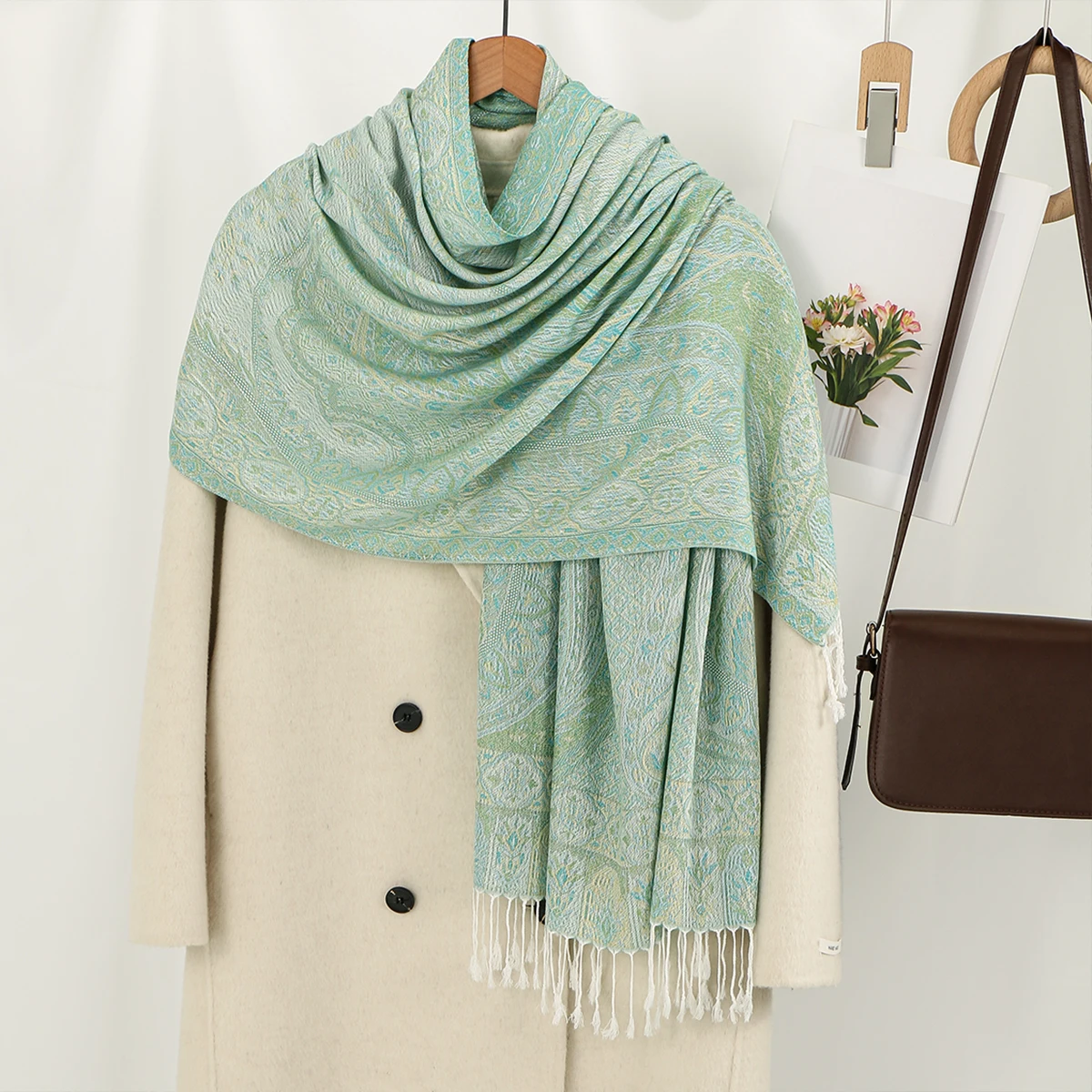 Paisley Tassels Pashmina Shawl Woman Warm Scarf Muslim Hijabs Fashion Long Wraps Thick Scarves Female Cape Headscarf 184*71cm view 2