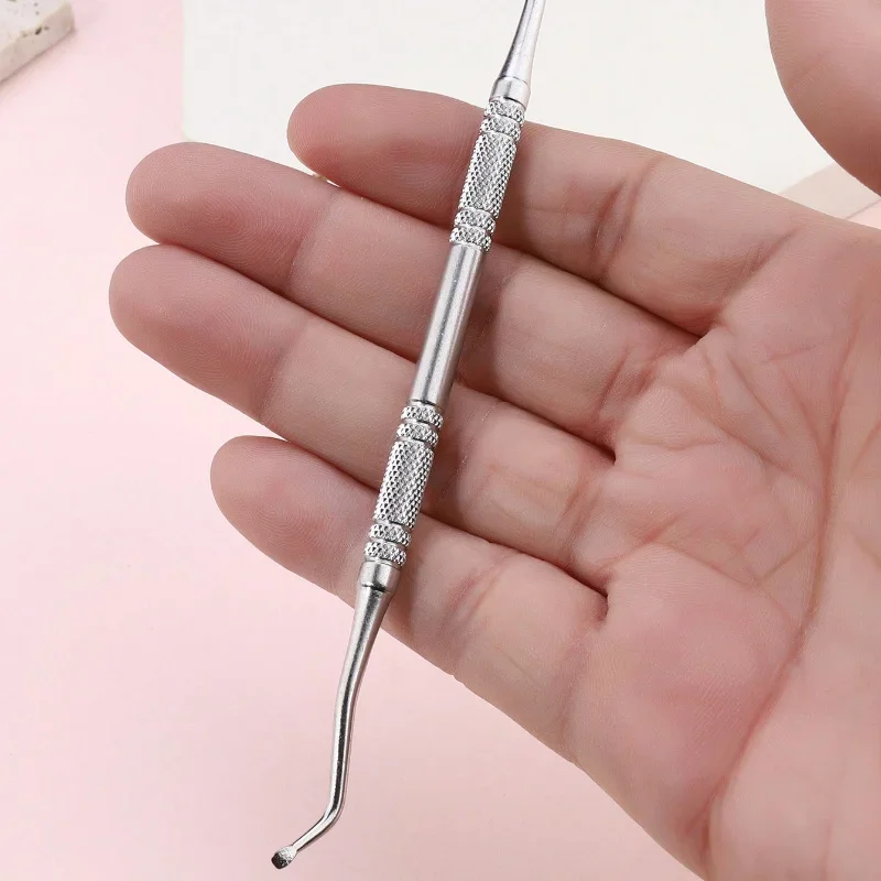 مجموعة أدوات إزالة البشرة من الفولاذ المقاوم للصدأ مكونة من 3 قطع تتضمن أداة تشذيب البشرة والجلد الميت وأداة إزالة جل طلاء الأظافر