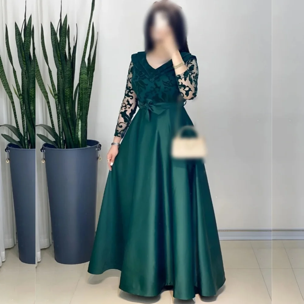 

Индивидуальные современные стильные длинные платья Charmeuse с узором плиссированной трапециевидной формы и v-образным вырезом на заказ.