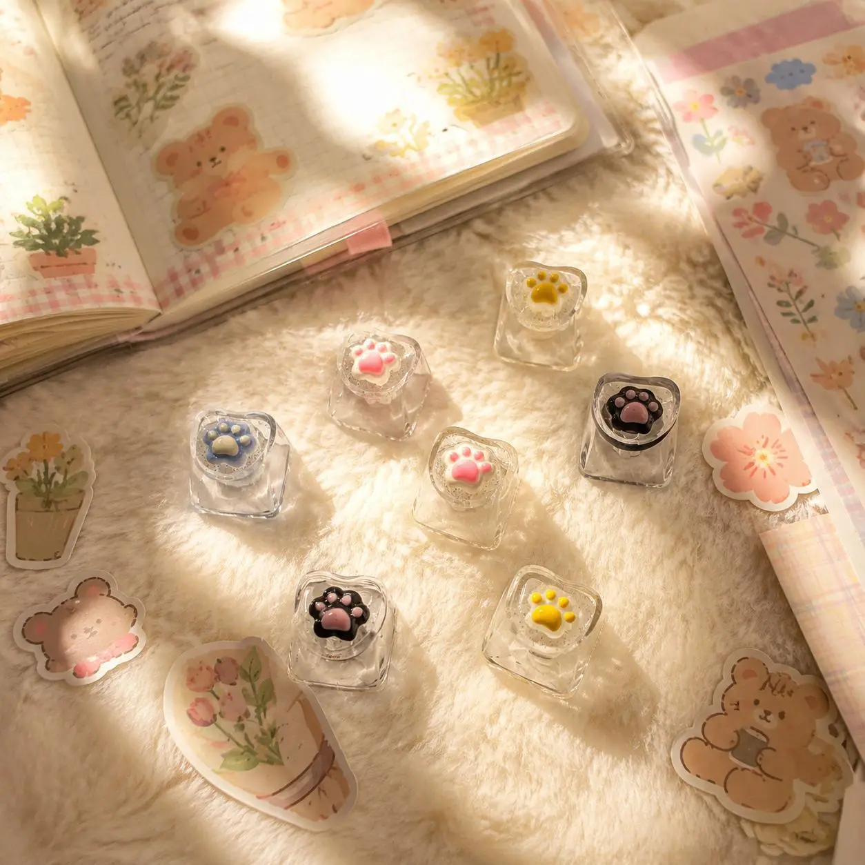 Handmade Cat Paw Keycap Artisan Transparent Glitter Resin for MX Mechanical Keyboard Cute Kawaii Custom Single Keycap Gift