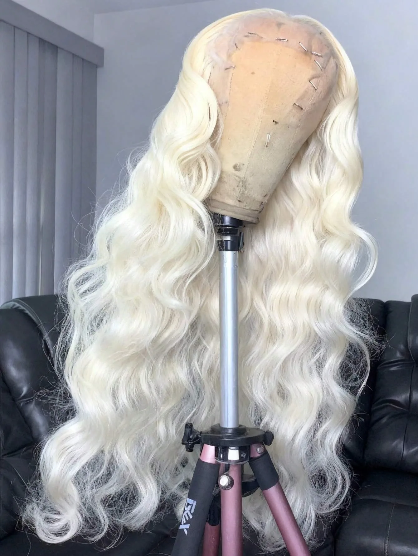 White Wig for Women, Long White Wavy Wig Middle Part 26 Inch 13x4 Hd Heat Resistant Glueless Synthetic Wigs for Daily Party Use