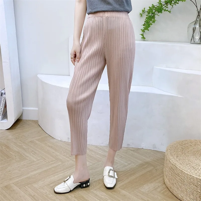 2023 Summer Miyake Pleated Radish Skinny Pants Women's 2023 Comfort and Casual Tapered Cropped Pants Niche Women's Clothing