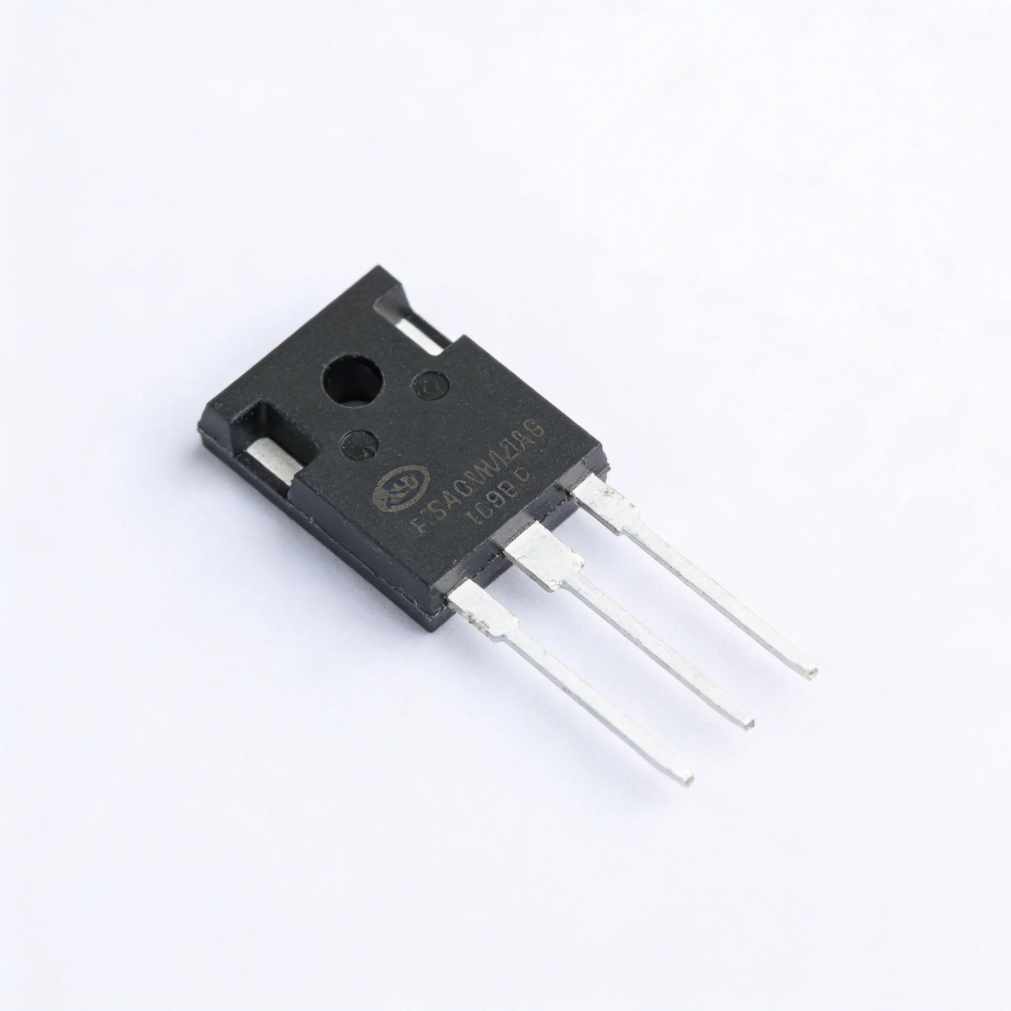 

NCE80TD65BT TO-247 650В, 80А, транзистор с изолированным затвором (IGBT) Trench FS II, модуль IGBT
