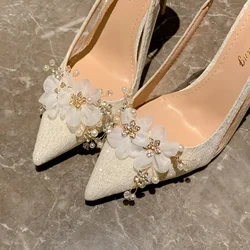 New French flower white wedding shoes for women, slim heels with pointed toes, fashionable Baotou summer women's sandals