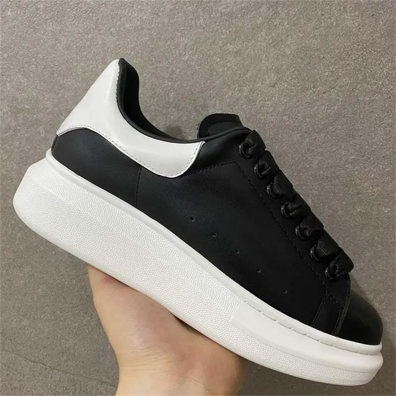 Designer shoe Leather Lace Up Men Fashion Platform Sneakers Black White mens womens Luxury velvet suede Casual Shoes Chaussures