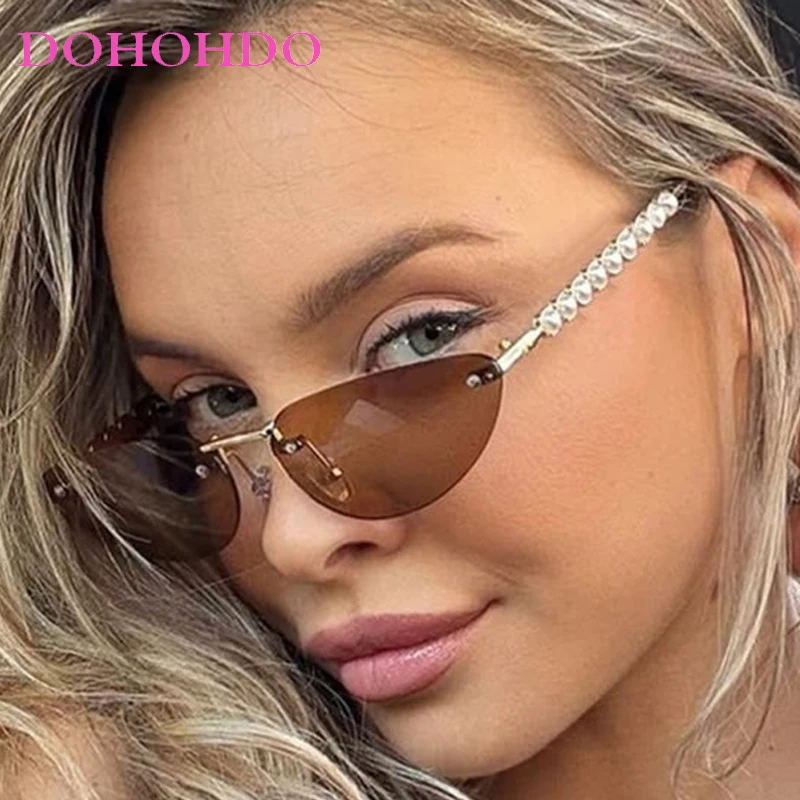 Trendige kleine dreieckige randlose Cat-Eye-Sonnenbrille mit Perlenverzierung für Damen, Luxus-Design, Herren-Sonnenbrille, Reisebrille, UV400-Schutz