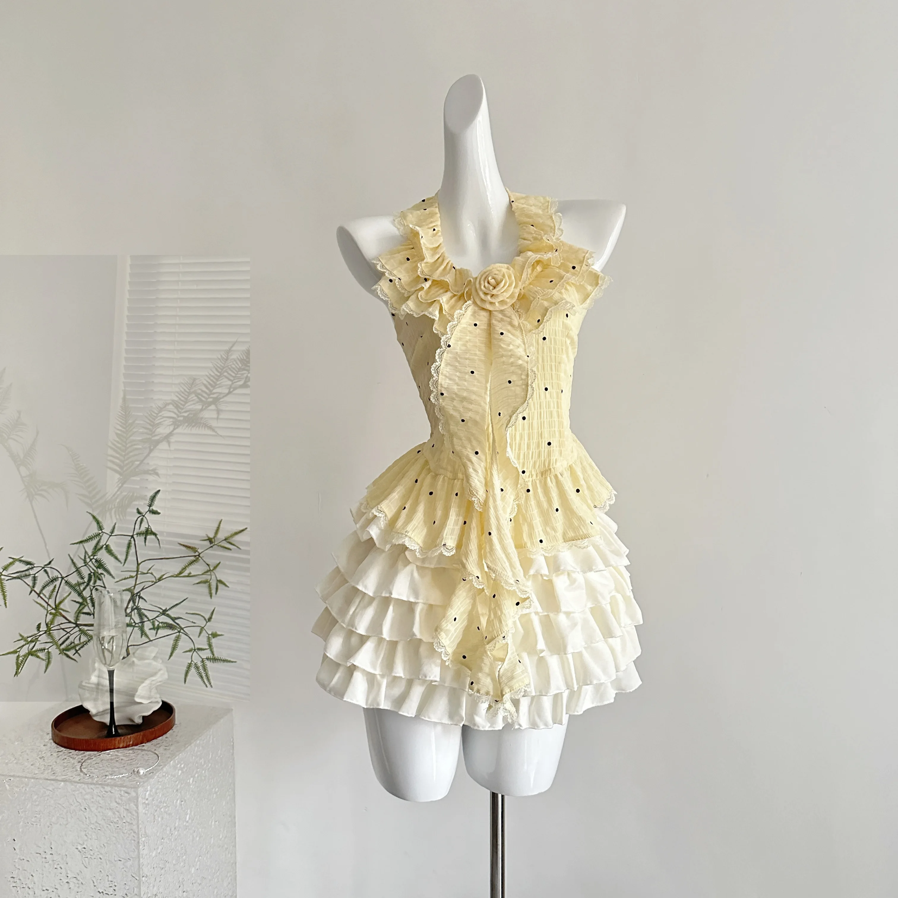 

French Design Cream Pudding Yellow Polka Dot Ruffle Edge Neck Women's Vest Summer Sweet Cute Age-reducing Cake Tutu Skirt Ladies