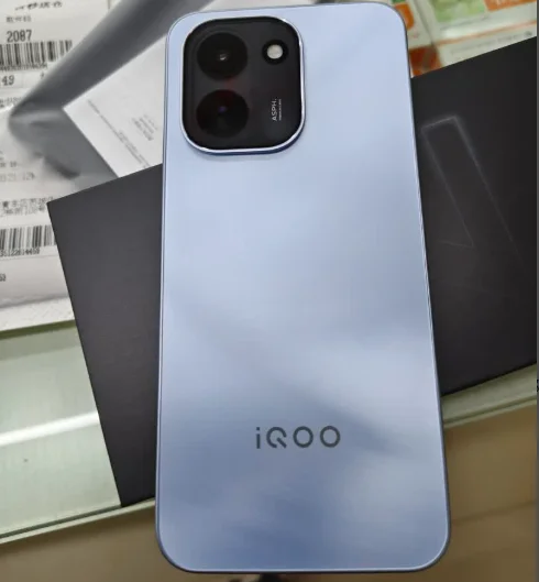 China Version VIVO IQOO Z11 Dimensity 8500 9020mAh Battery 90W Fastcharge 6.83Inch 1.5K 2800x1260 50MP 165HZ MAX IP68 IP69