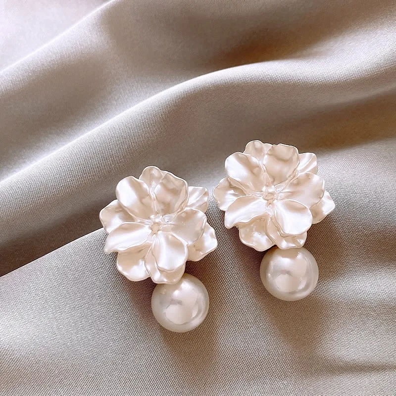 925 Silver Needle Korean Fashion White Flower Pearl Earrings For Women Jewelry 2026 Trending New Blue Pink Flowers Earrings A137
