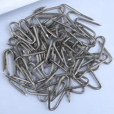 

70Pcs U Shaped Nails Galvanized Surface Wire Fencing Staples Easy Install Garden Field Horse Nails Wire Fencing Staples