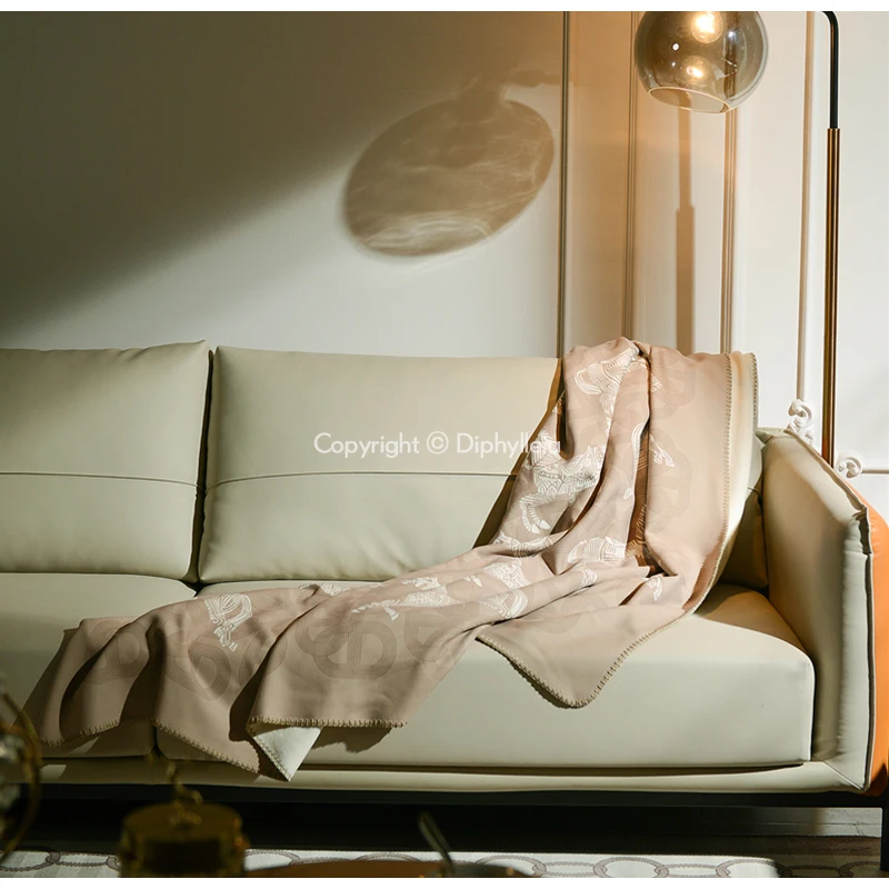 Diphylleia H Style Beige Horse Geometry Chains Sofa Throw Modern Medieval Luxury Atmosphere Decorative Blanket For Hotels Villas