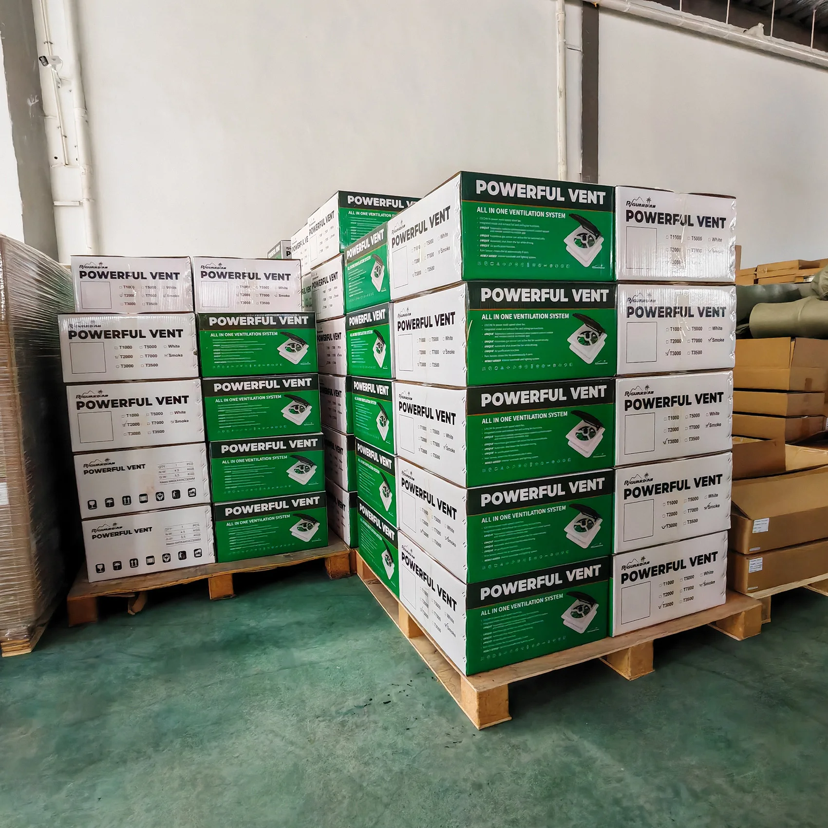 Save Energy Remote Control Camper Van Smoked Lid Celling Skylight for  Rvs Campers