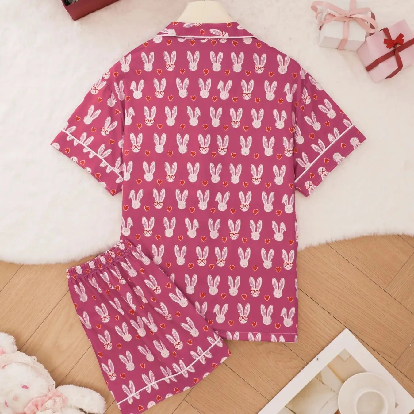 Rose Red Rabbit Love Printed Pajama Set for Women, Flip Collar Short Sleeve Shorts, Sweet Home Clothes