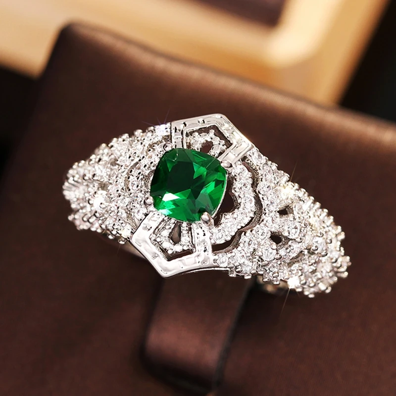 

Huitan Luxury Elegant Green CZ Rings for Women Wedding Anniversary Party Temperament Lady Accessories Gorgeous Fashion Jewelry