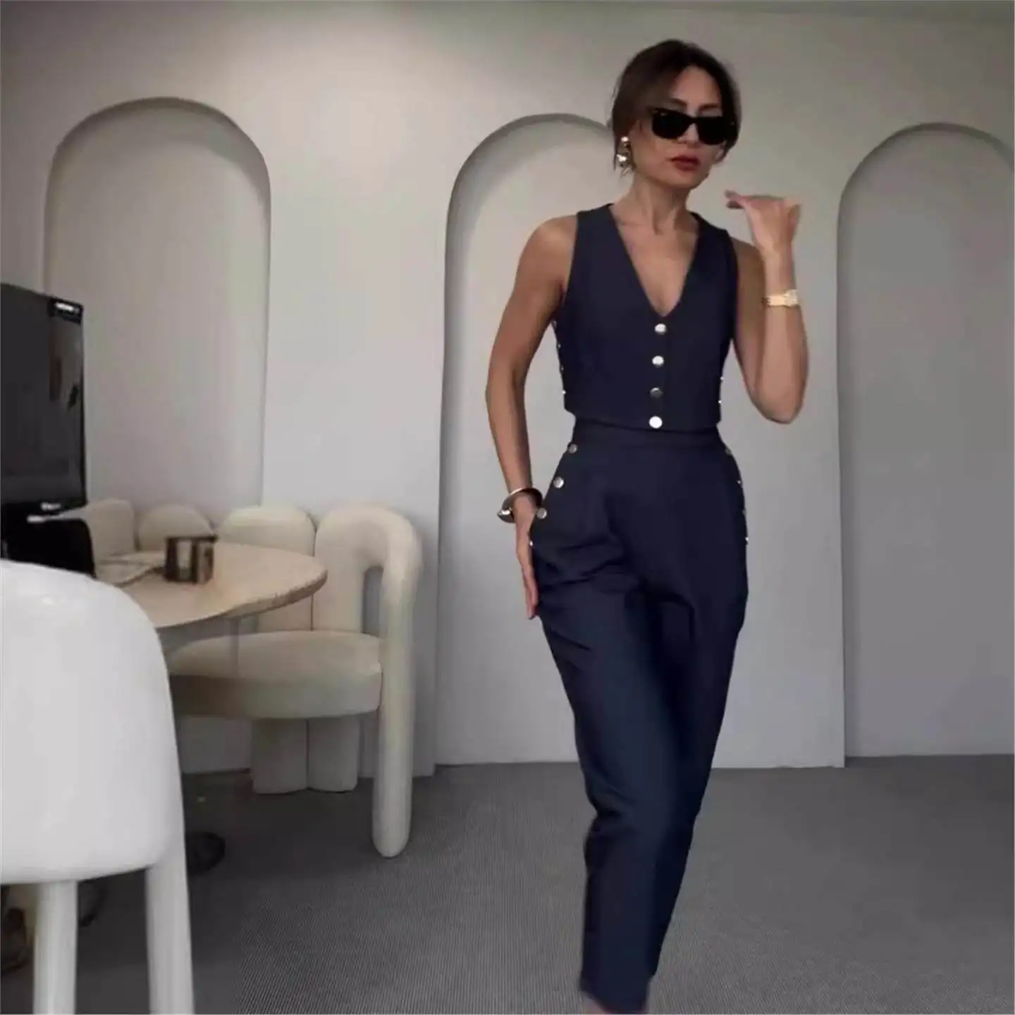 

Summer New Pure Color Design Vest Casual Pants Two-Piece Set Women Elegant Style PVC Material Mid-Low Waist for Middle-Aged W...