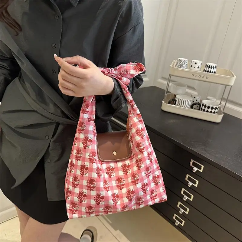 Geblümte Gingham-Canvas-Tragetasche mit Schleifengriff, Leder-Druckknopfverschluss, Große Kapazität für den täglichen Arbeitsweg, Einkäufe und Reisen – Detail 1