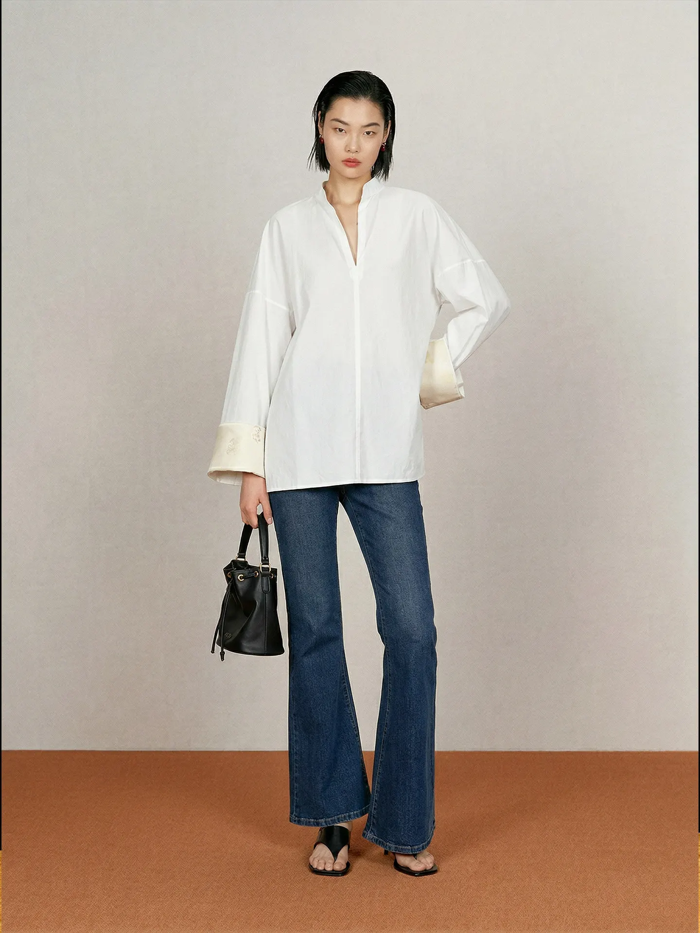 

Cleanfit Sle White irt Cotton Silk Loose Fit Long Sve Roll up Sve Small Stand Collar Women's Premium Faion irt