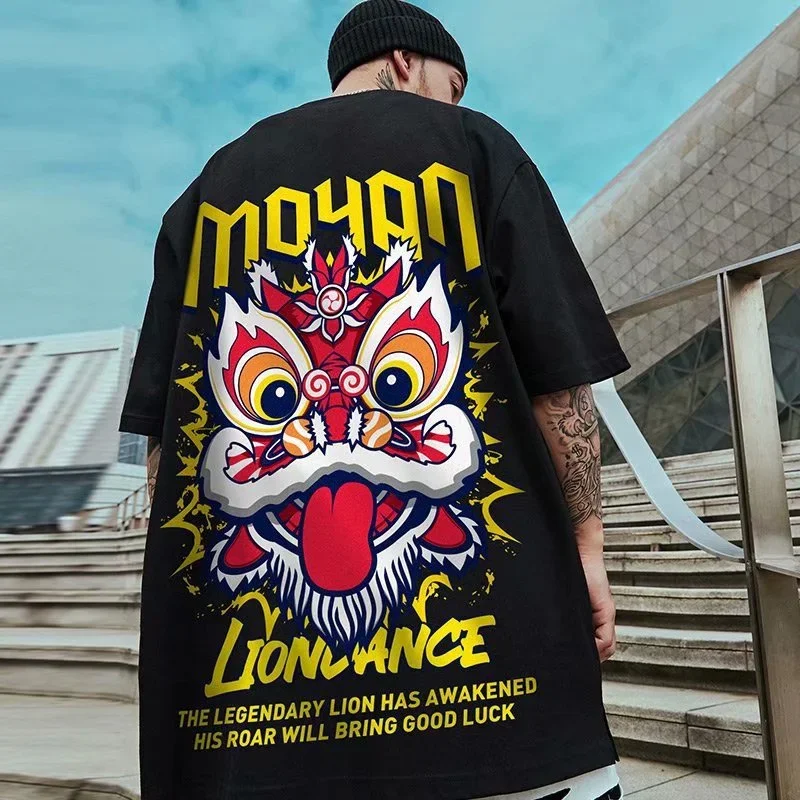 Lion Dance กราฟิกตลกผู้ชาย T เสื้อพิมพ์ 2025 ฤดูร้อน Hip Hop ขนาดใหญ่ TShirt Y2k Streetwear Harajuku เสื้อยืดแขนสั้น