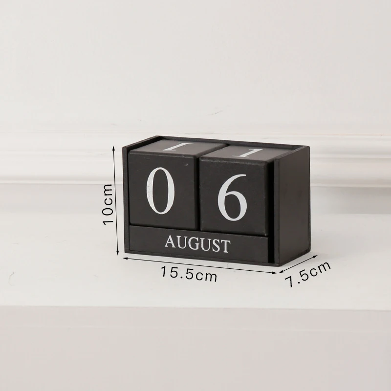 Calendario in legno per decorazioni da tavola