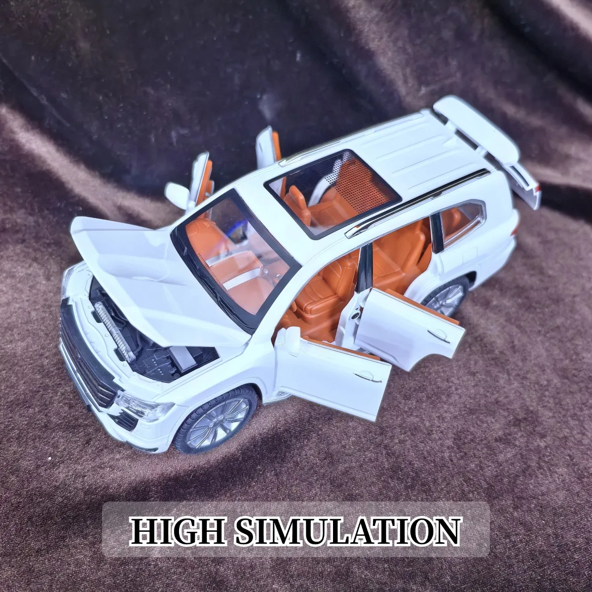 نموذج سيارة تويوتا لاند كروزر SUV محدود بمقياس 1:24، لعبة هدية عيد الميلاد للأطفال على شكل سيارة فاخرة مصغرة