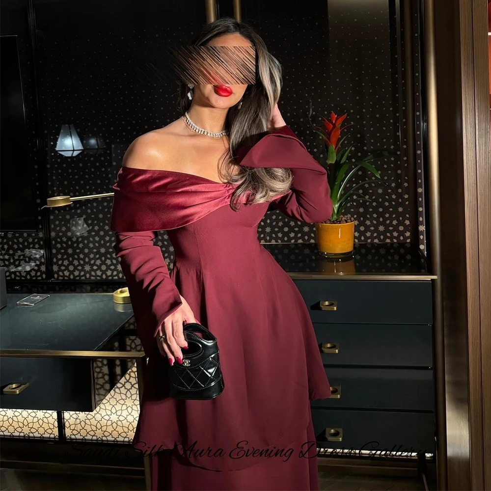 Abito da sera personalizzato in chiffon bordeaux Elegante scollo a barca maniche lunghe con spalle scoperte Abito da ballo con fiocco in raso alla moda