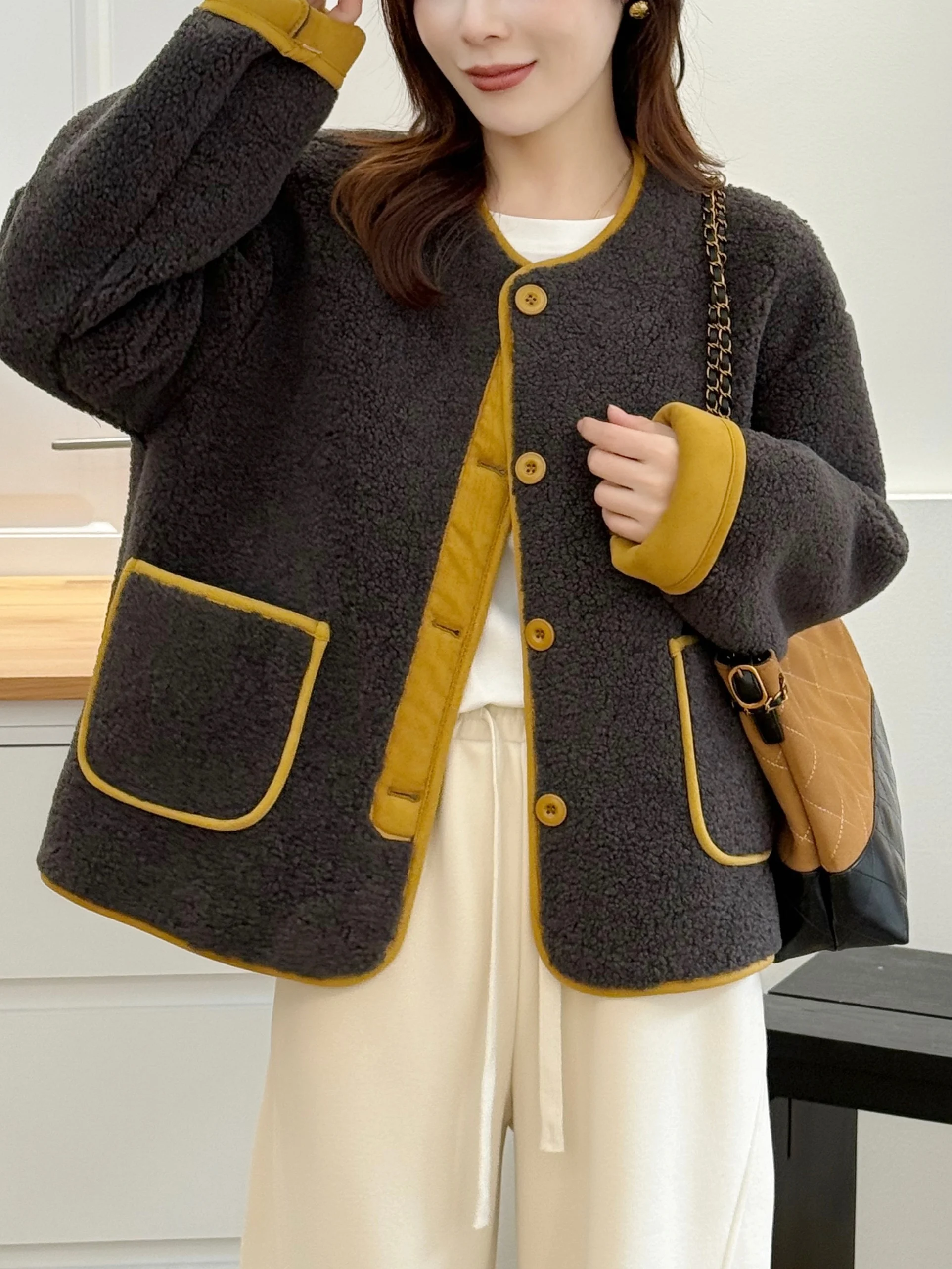 

Lamb Wool Jacket Korean Clothing Woman Cute Style Adorable Design Lovely Fashion Pretty Look Sweet Aesthetic Charming Approach