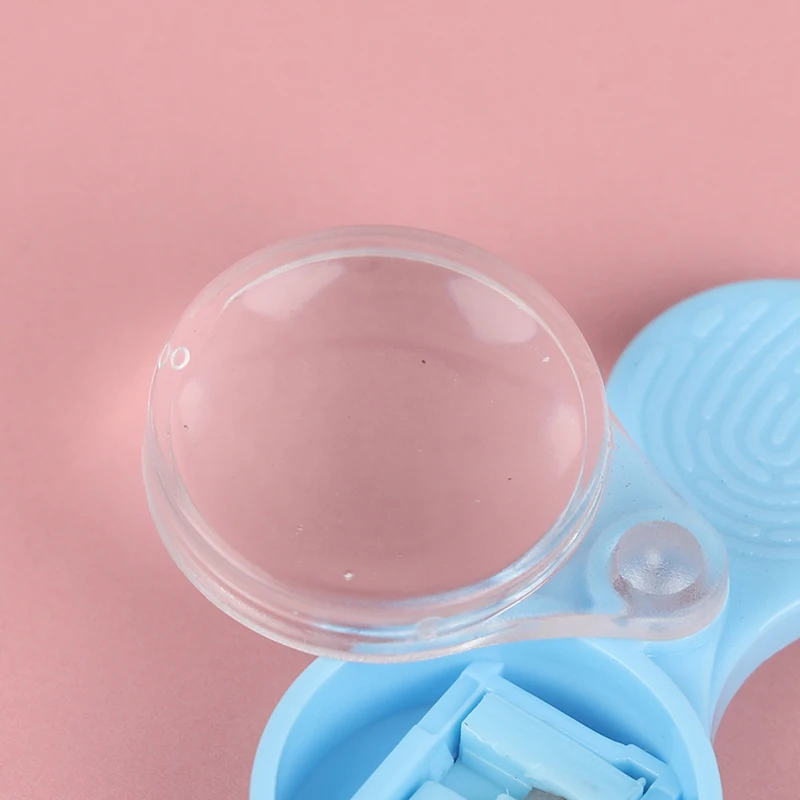 4pcs Color random Mini 2mm Leads Sharpener Portable Sharpener With Magnifying Glass Sharpening Tool Pointer Pencil Sharpener