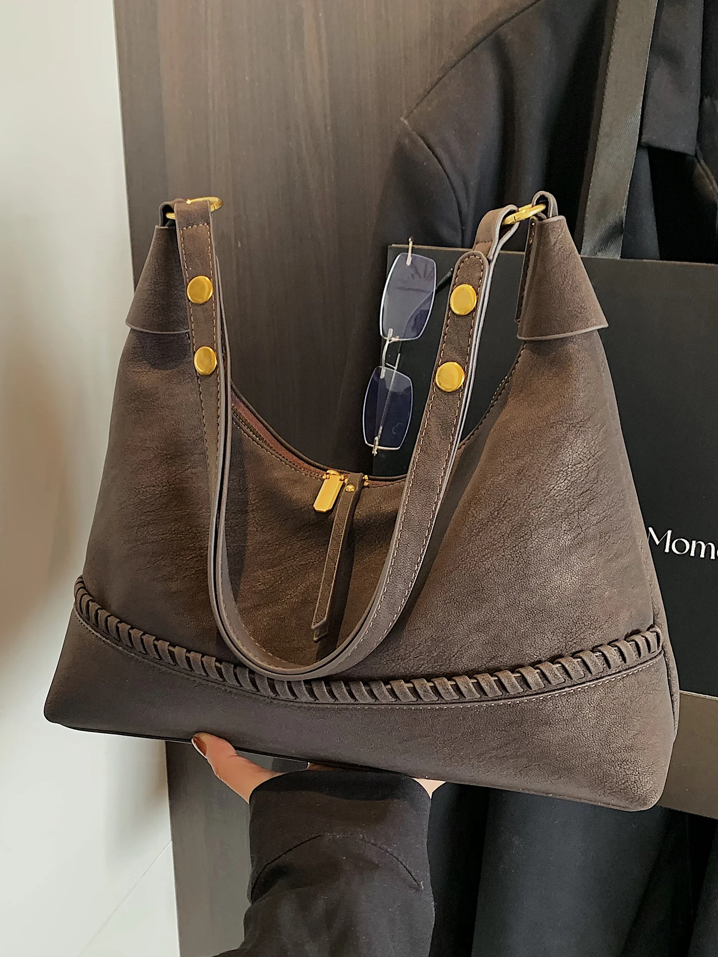 

Textured Commuting Shoulder Bag for Women Autumn Winter Solid Color Suede Female Handbags Black Large Capacity Crossbody Bags