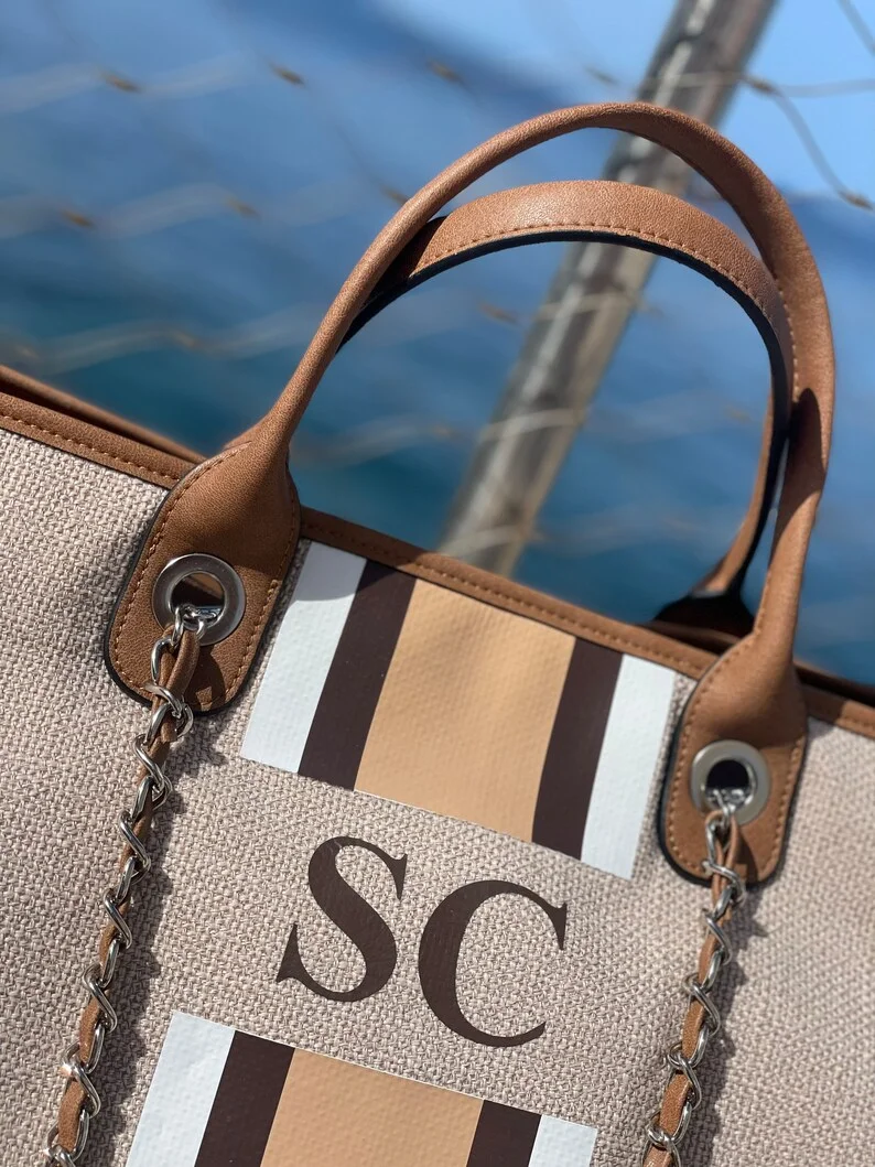 Sac fourre-tout monogramme personnalisé, sac en toile beige personnalisé, sac de week-end, sac de plage de mariage, sac de nuit