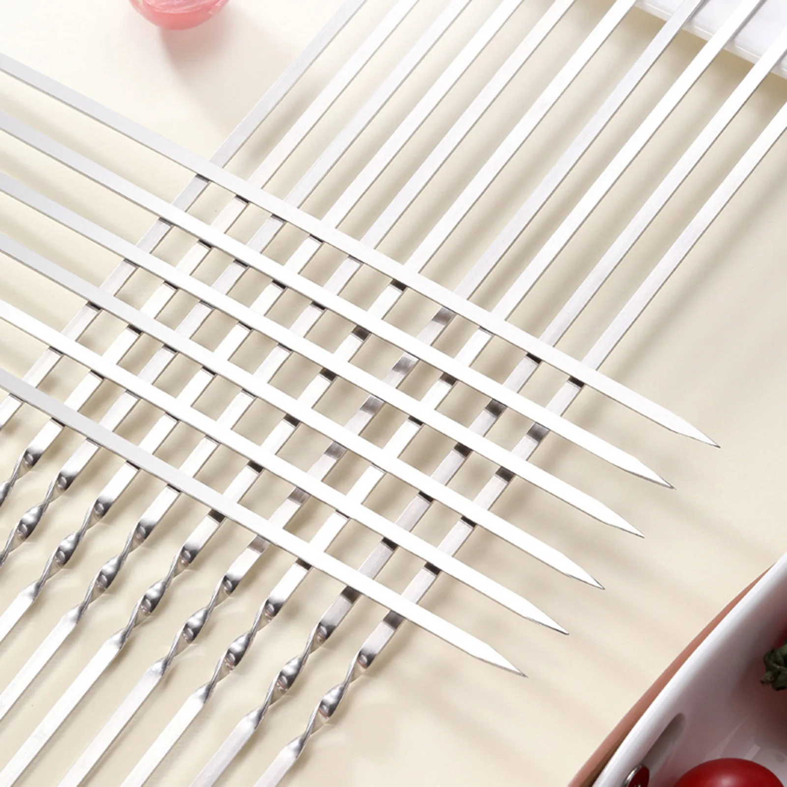 

10pcs Barbecue Skewers Stainless Steel Flat Meat Skewer Needle Garden BBQ Meat Grilled Skewers Outdoor Picnic Kabab Needles