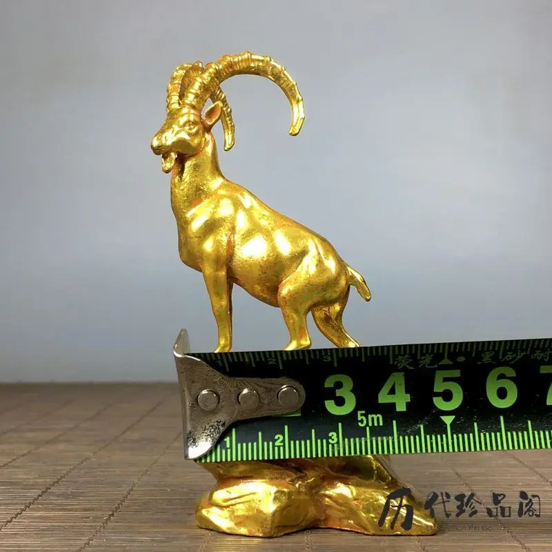 Three-dimensional gilt leader sheep twelve zodiac sheep ornament bronze ware