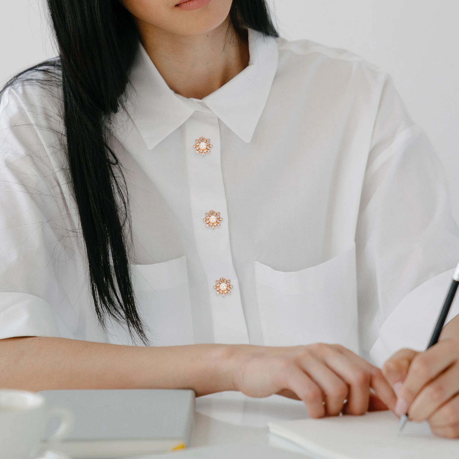 

30Pcs Delicate Snowflake Pearl Buttons High-Quality Material DIY Shirt Buttons Craft Making Supplies Snowflake Pearl Button