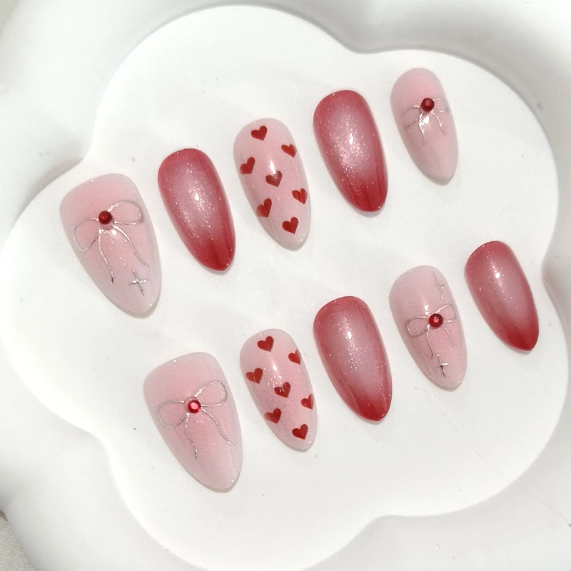 10Pcs Sweet Cute Heart-shaped Print Short Almond-shaped Wearable Nail Art High-end French Nail Stickers Press on Nails Reusable