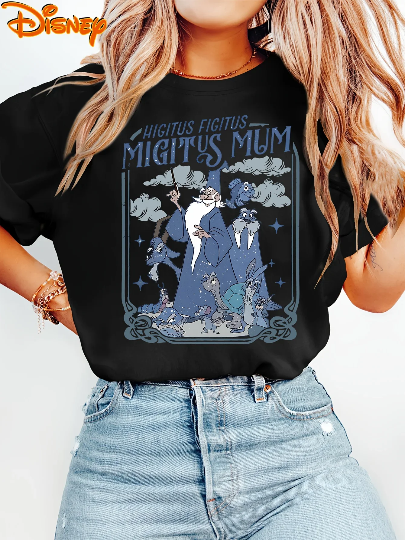 

Disney vintage Merlin and the Magic Sword graphic short-sleeved crew neck T-shirt Men's and women's all-season cotton base top