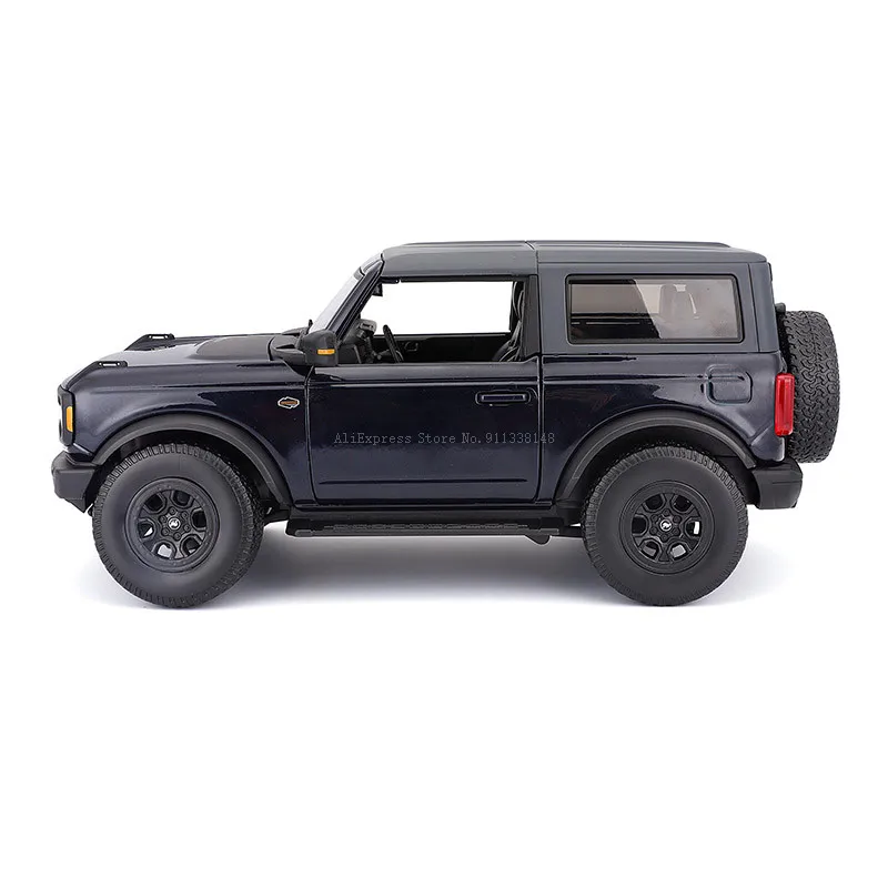 Maisto 1:18 2021 Ford Bronco Wildtrak Navy blue Brand Alloy Car Model Static Die Casting Model Collection Gift Toy Gift