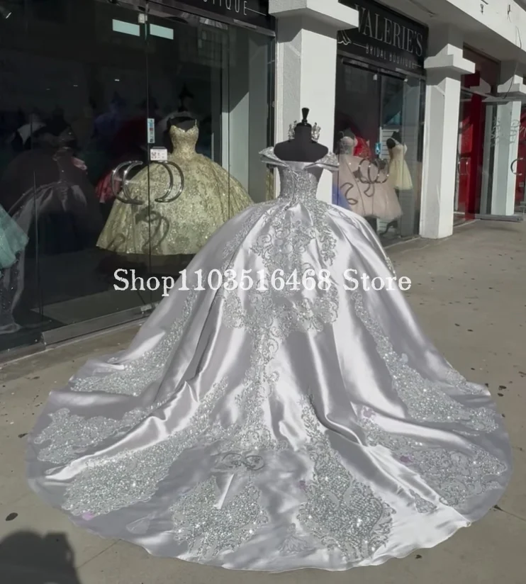 Принцесса Серебро 15 Платья Quinceanera 2024 Роскошные пышные серебряные платья для выпускного вечера без бретелек с аппликацией и корсетом Robes De Soirée