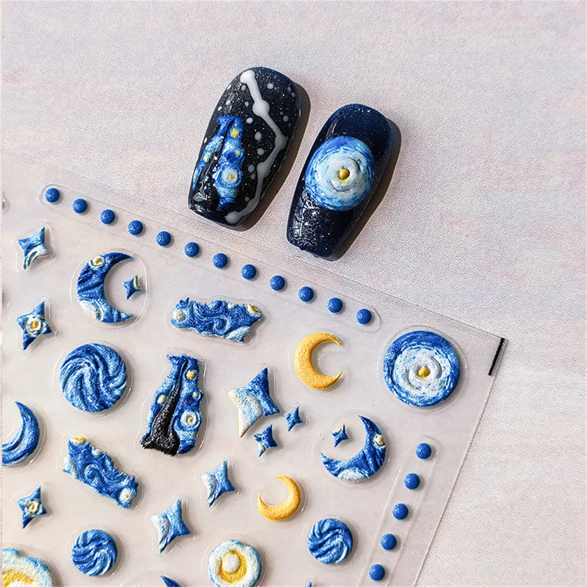 1 stücke 5d Relief Kawaii Blue Moon Nail Art Aufkleber Cartoon Baum Elch Schneemann Kleber Transfer Nagel Dekorationen Slider Aufkleber DIY