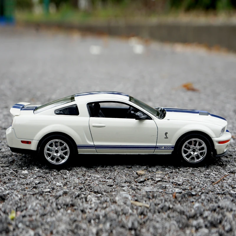 WELLY 1:24 Ford Mustang Shelby GT500 Cobra 2007 High Simulation Car Model Alloy Kid Toy Car Collect Children\'s Gifts