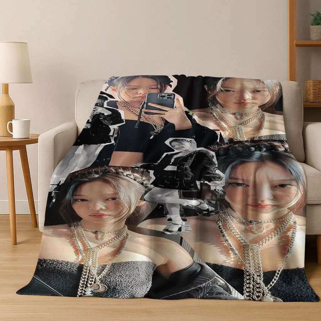 ثلاثية الأبعاد جيني كيم Kpop B-أسود الوردي المغني ستار الفانيلا بطانية لينة رمي بطانية للسرير غرفة نوم غرفة المعيشة السفر نزهة هدية #4